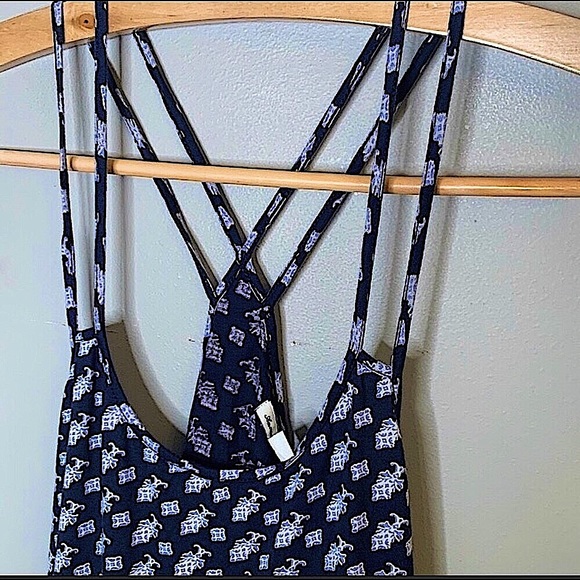 🆕🔥AMERICAN EAGLE SUPER CUTE TANK CRISS CROSS BACK&GORGEOUS EYELET CROCHET 🧶 - Picture 4 of 8